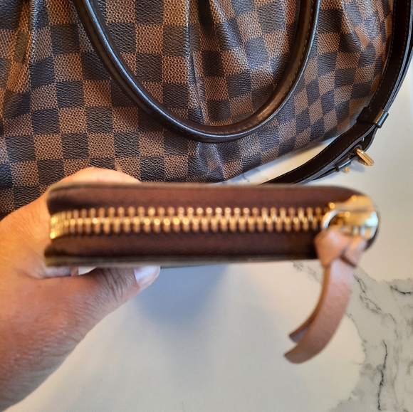 Authentic louis vuitton damier ebine trevi pm 2 way bag and wallet - Picture 8 of 11